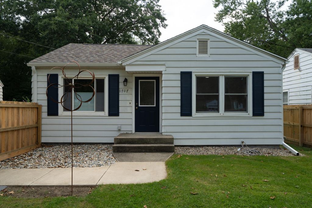 1707 Texel Drive, Kalamazoo charter township