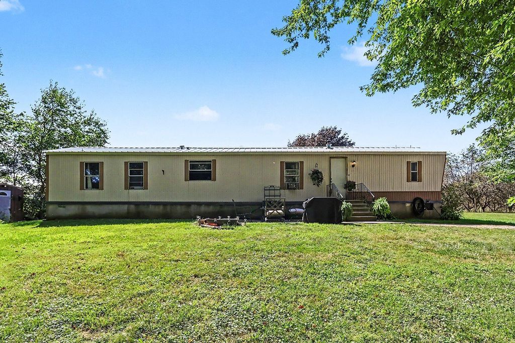 24255 44th Street, Waverly township