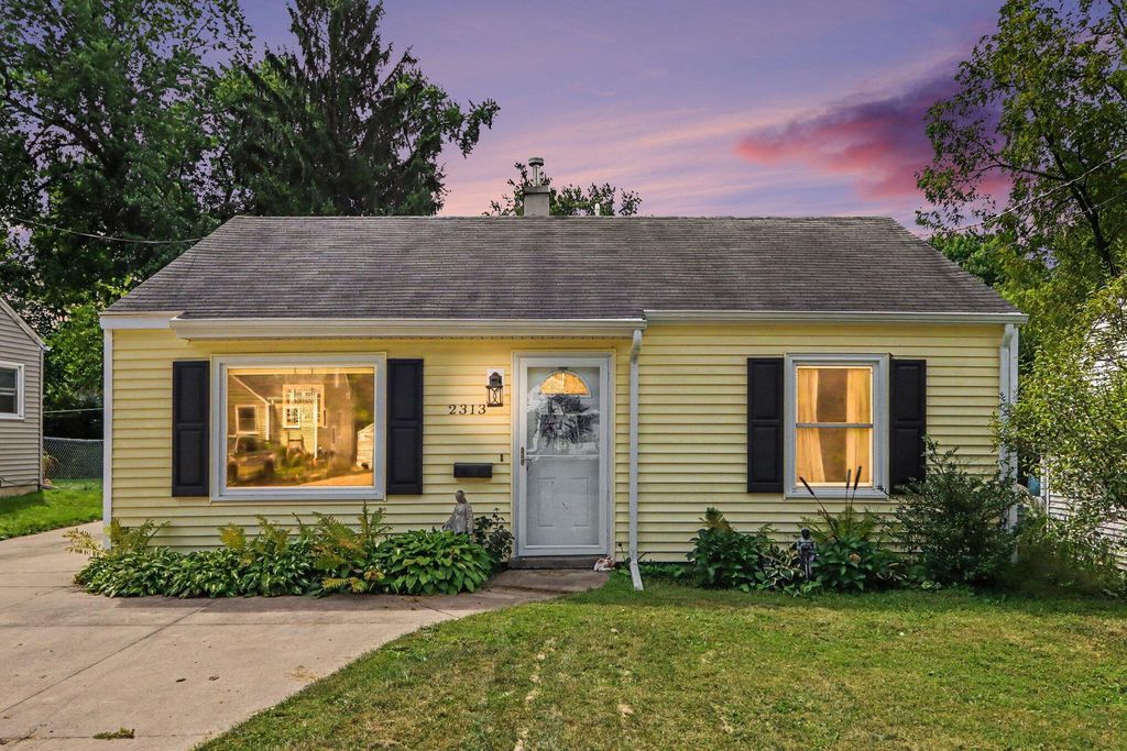 2313 Waverly Street, Kalamazoo charter township