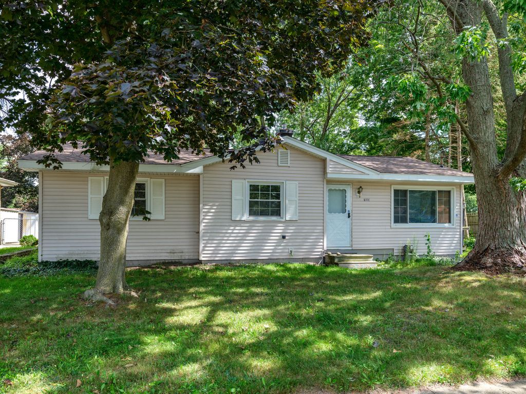 7133 Rockford Street, Portage city