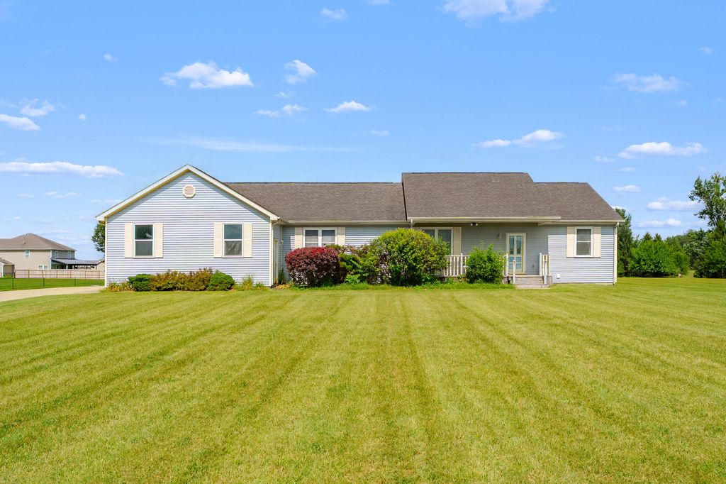 30479 52nd Avenue, Antwerp township