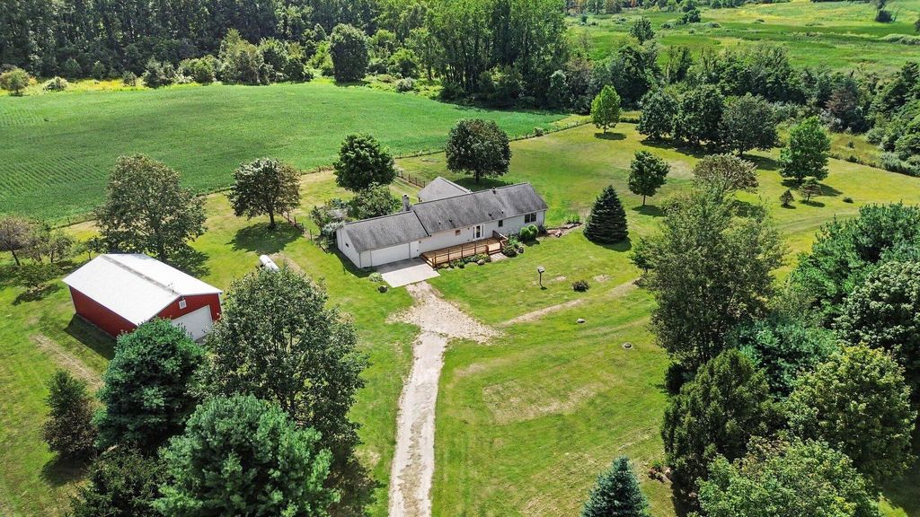 54585 W County Road 365, Lawrence township