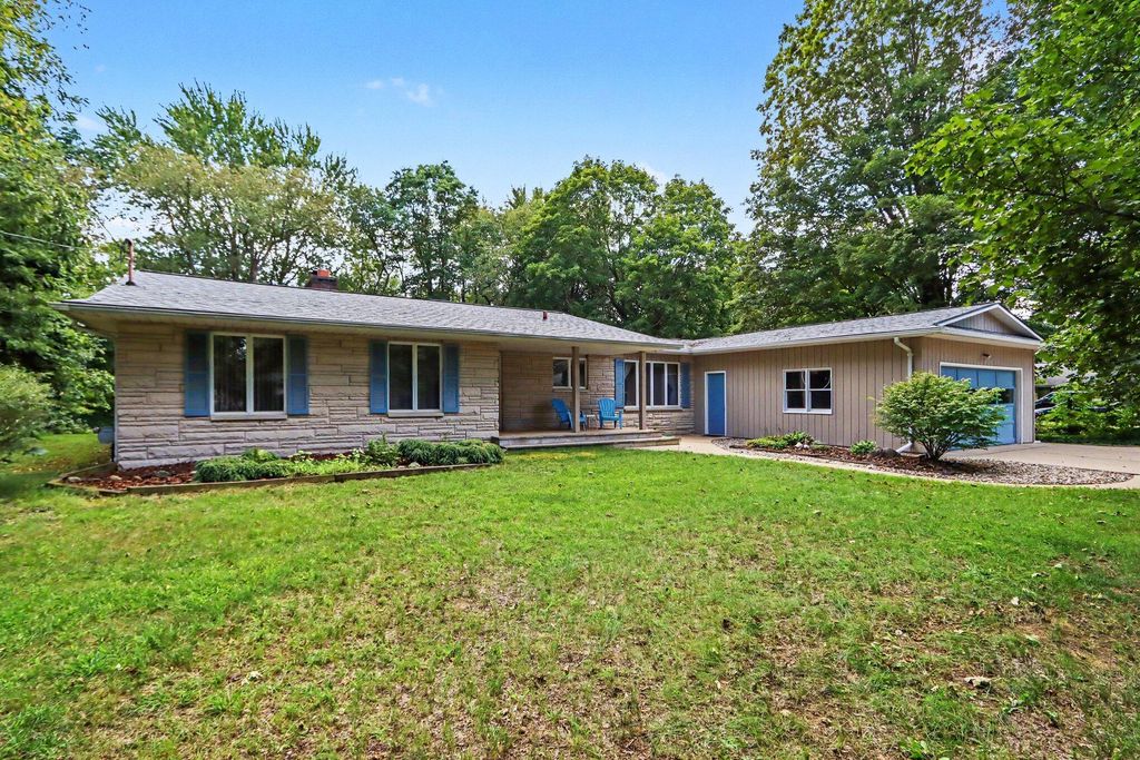 3034 Springbrook Drive, Cooper charter township