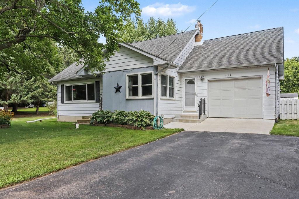 7708 N 41st Street, Ross township