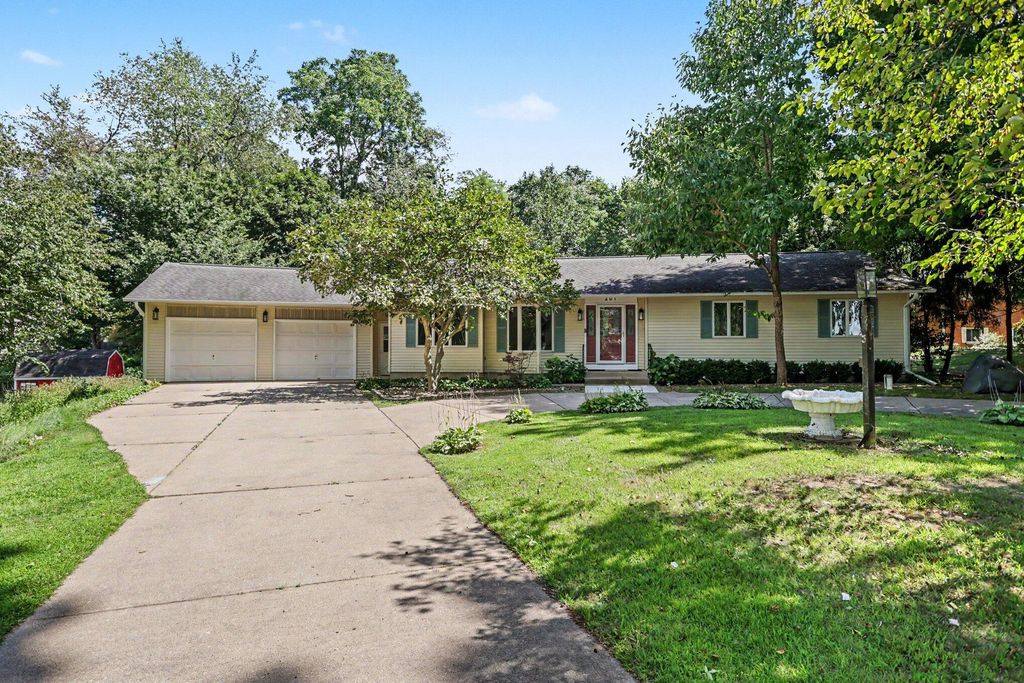 201 S Wattles Road, Emmett charter township