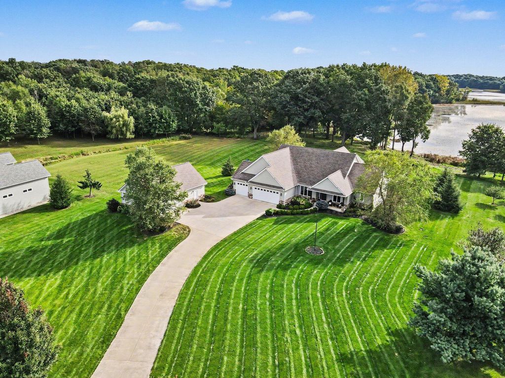 2421 Hickory Ridge, Galesburg