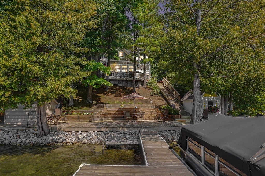 9893 N Aqua Drive, Elk township