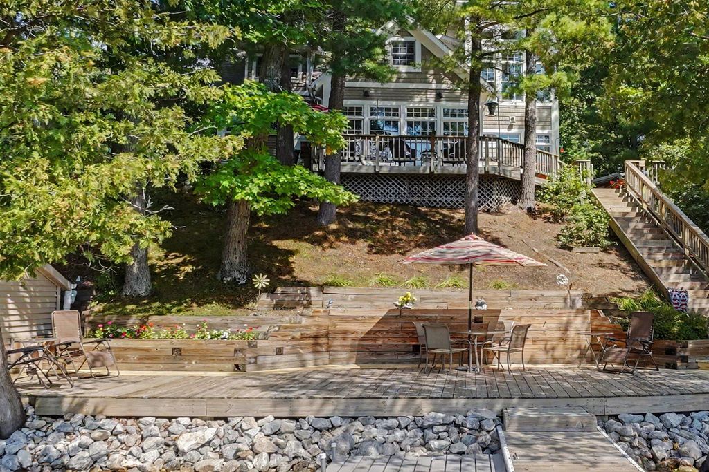 9893 N Aqua Drive, Elk township