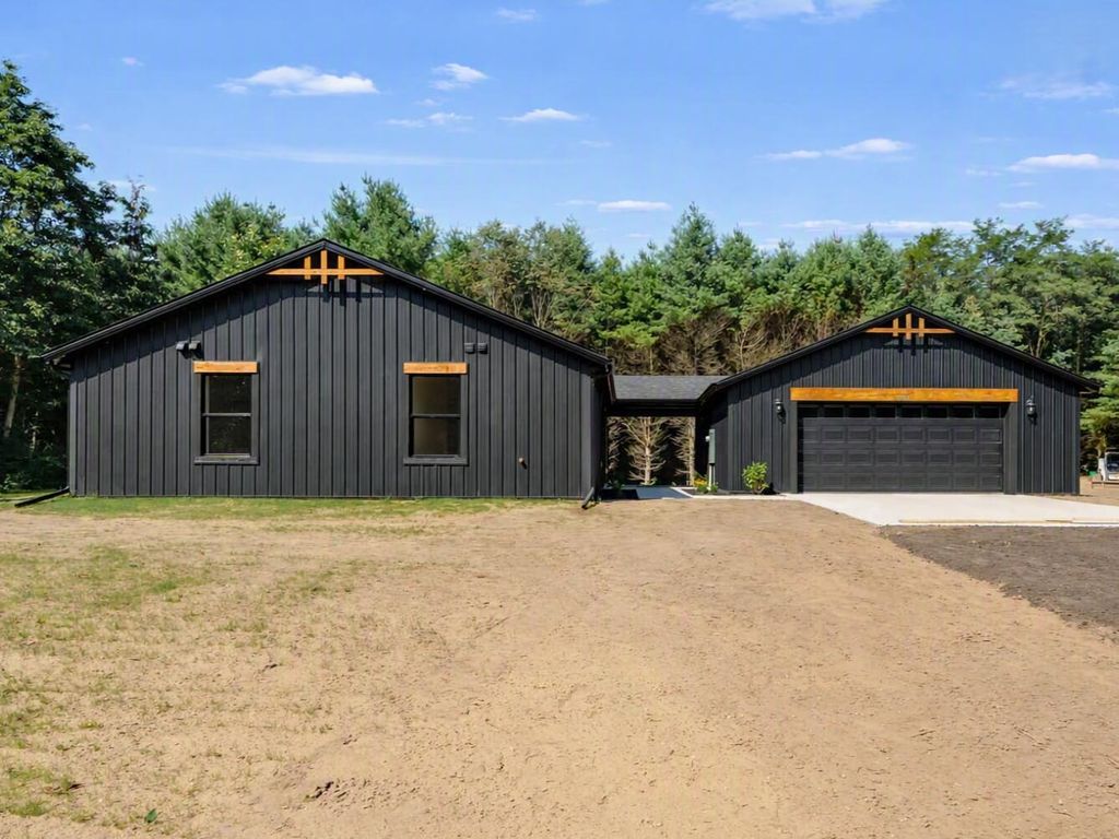 57160 Highfield Road, Fabius township