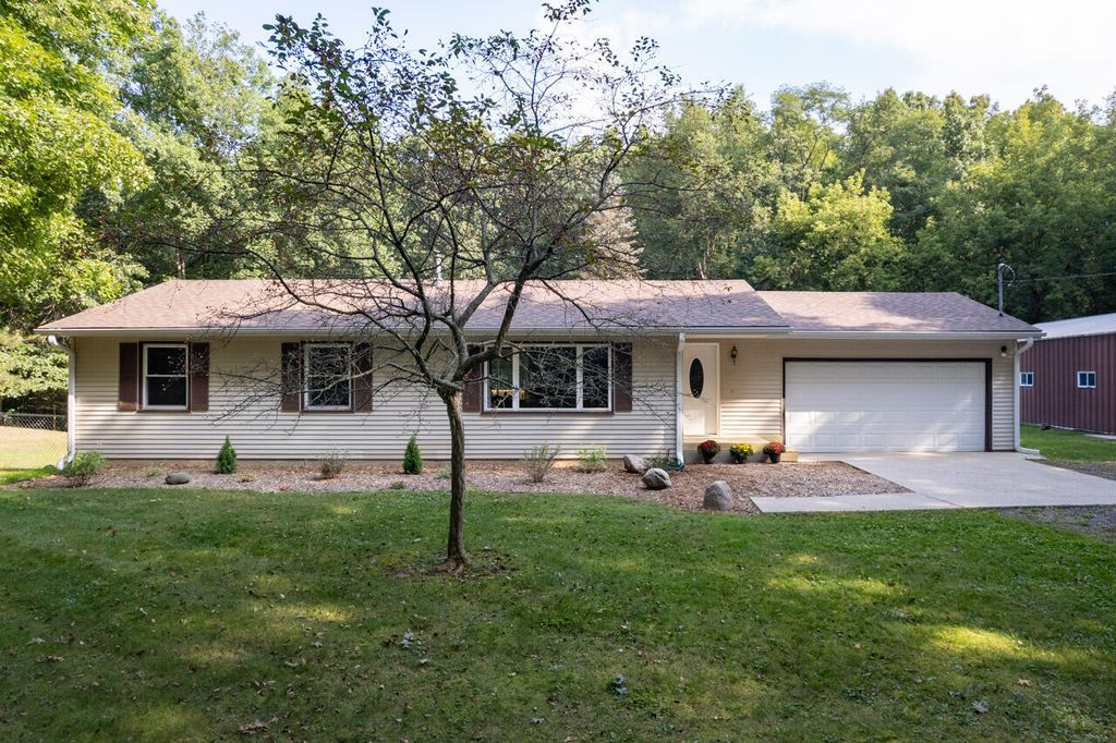 5881 E Hj Avenue, Comstock charter township