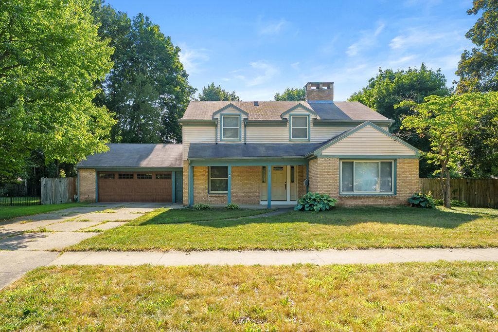 907 East Street, Three Rivers city