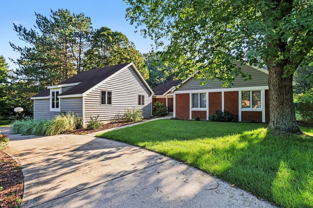603 Beechwood Drive, Allegan