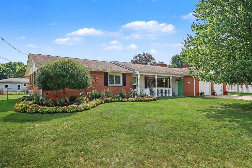8911 Dolphin Street, Portage city