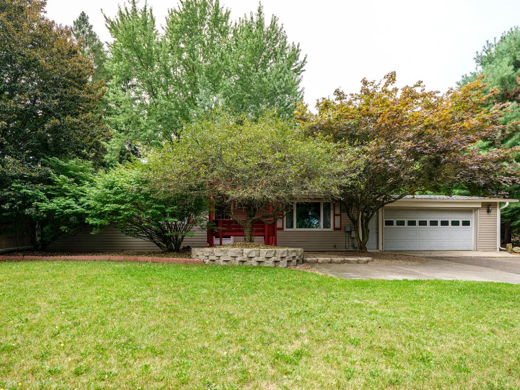 4823 Briarhill Drive, Portage city