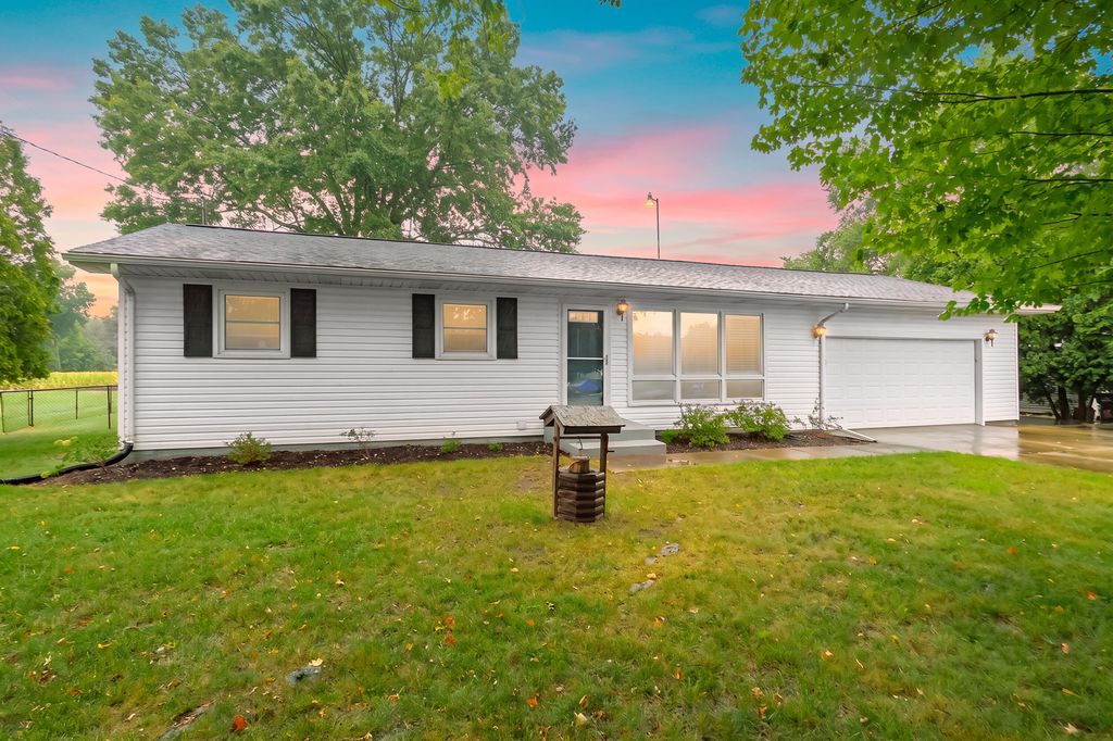 10541 S Sprinkle Road, Pavilion township