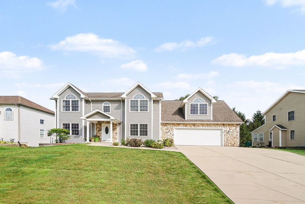 7875 Reindeer Street, Portage