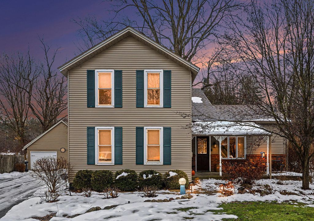 8804 Gull Road, Richland