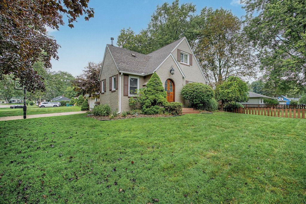 352 Dunham Drive, Battle Creek