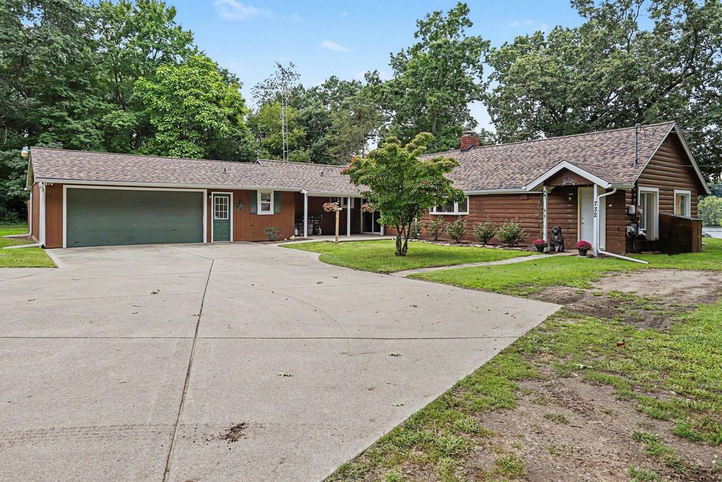 732 Community Drive, Battle Creek