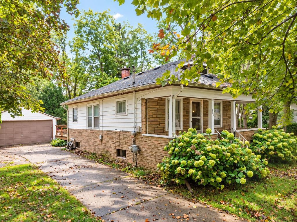 906 Arthur Avenue, Kalamazoo