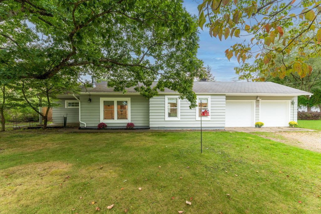 6922 Lovers Lane, Portage