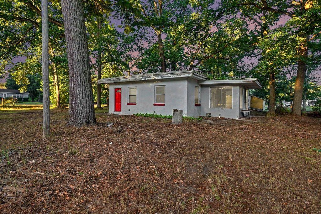 23008 Almy Road, Howard City