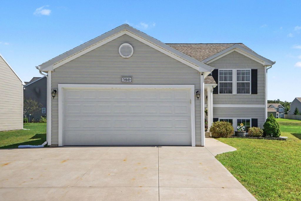 59149 Silvergrass Drive, Mattawan