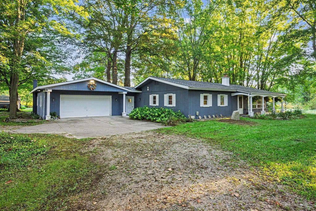 37016 64th Avenue, Paw Paw