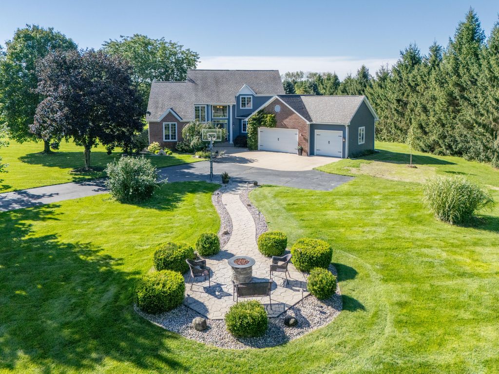 22533 Vineyard Circle, Mattawan