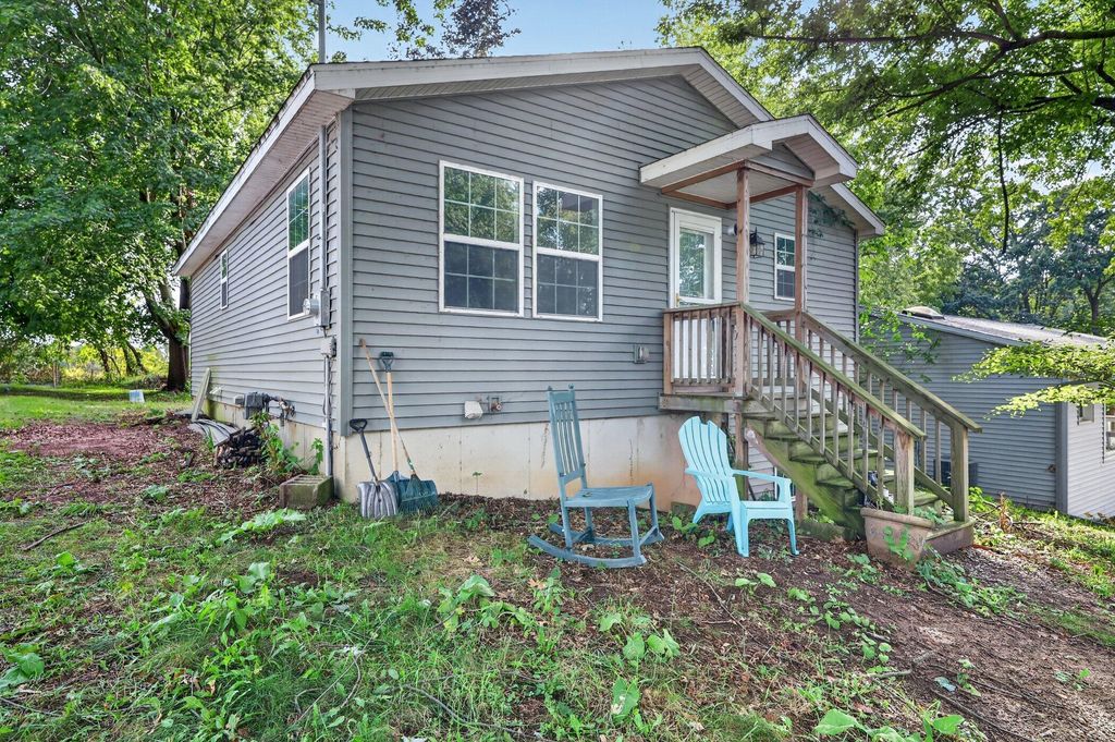7057 Shoreline Drive, Delton