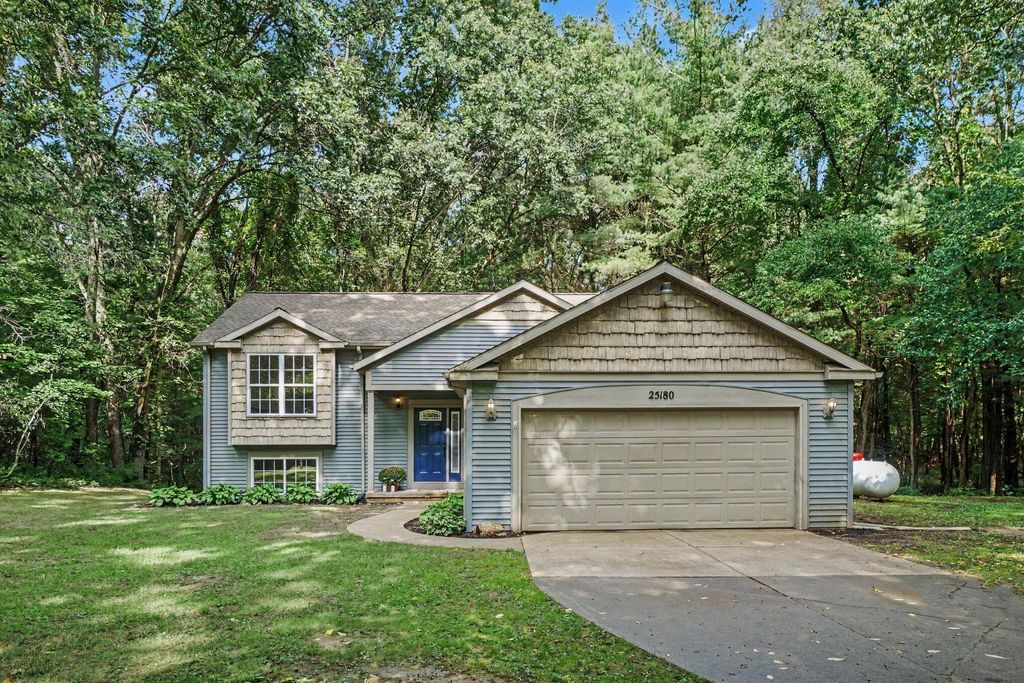 25180 Chaty Lane, Gobles