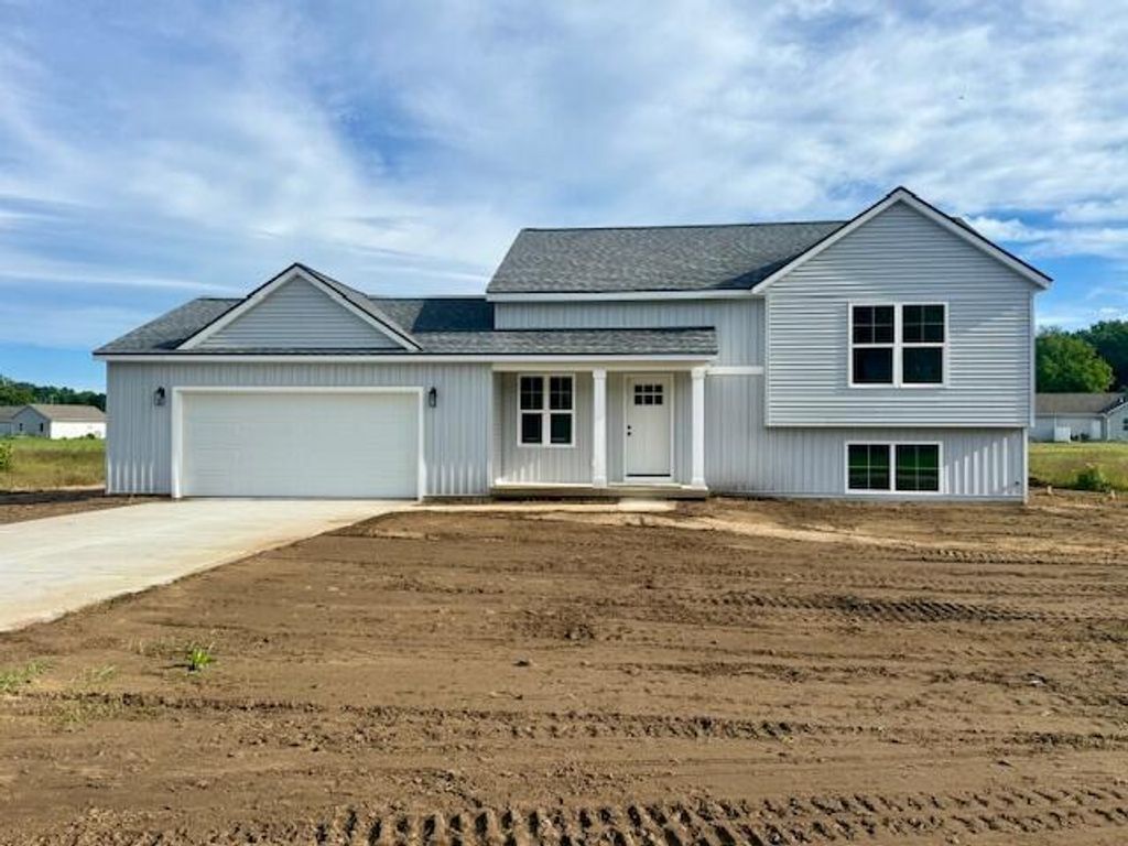 3221 Signal Point Drive, Allegan