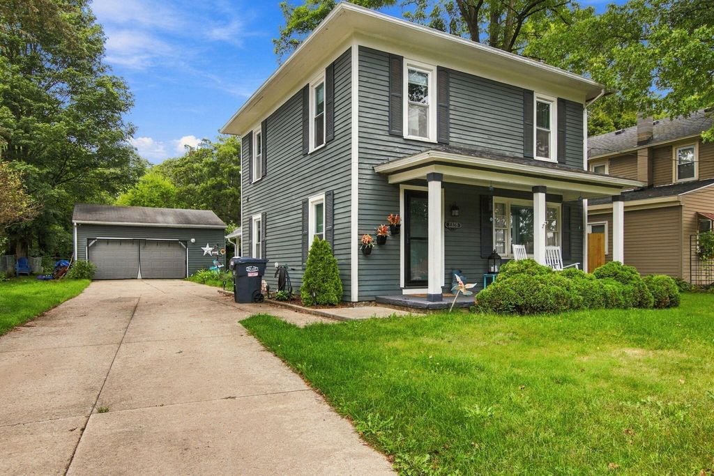 8859 Gull Road, Richland