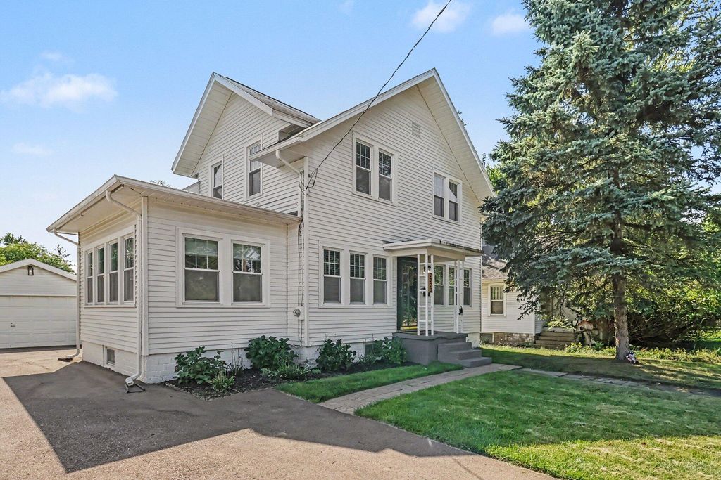 2223 Parkview Avenue, Kalamazoo