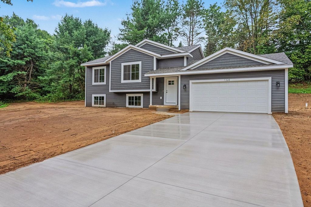 1328 Red Fox Court, Allegan