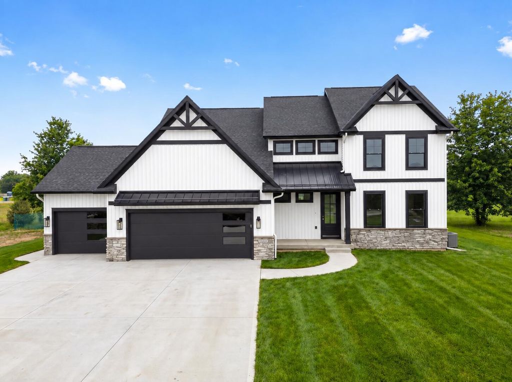 3025 Brynmawr Drive, Portage
