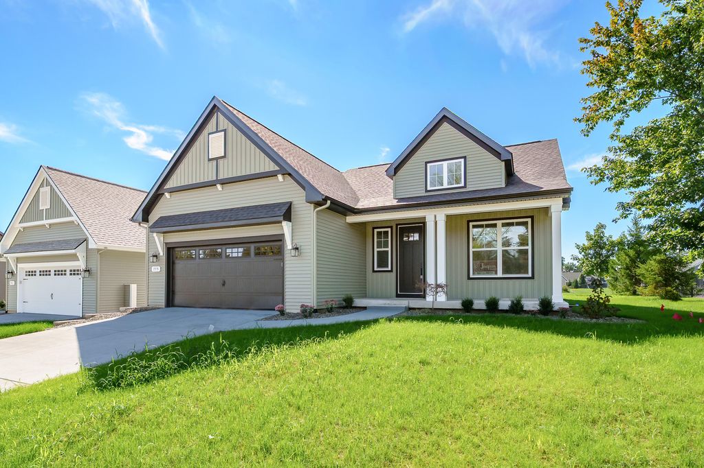 810 Chloe Jane Avenue, Portage