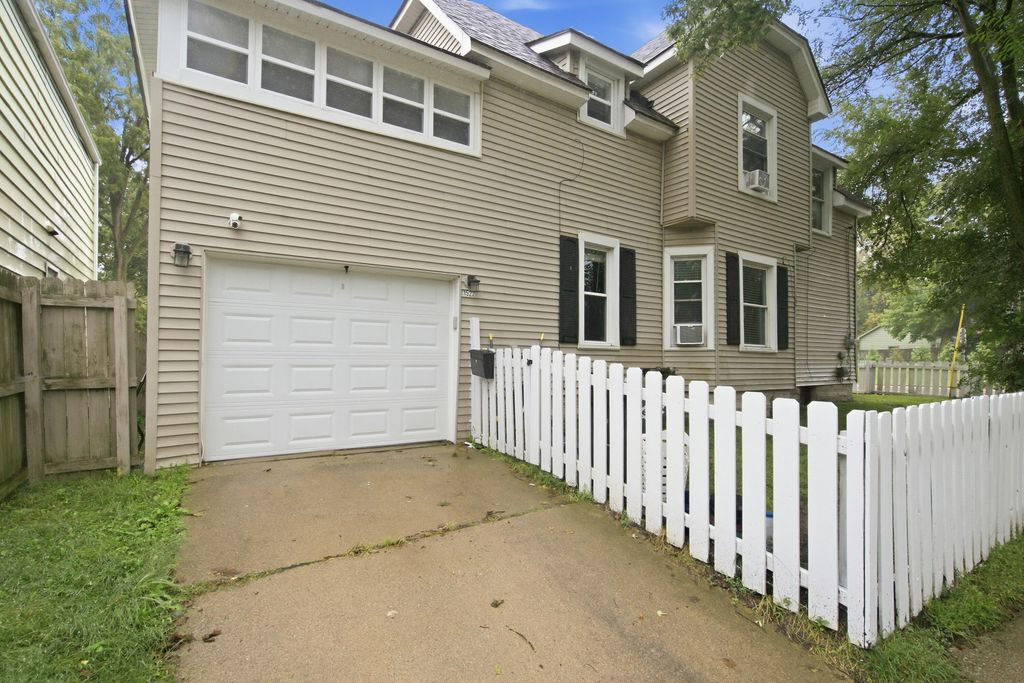 1522 W Main Street, Kalamazoo