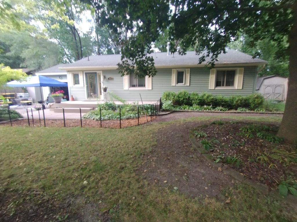 3847 Ponchartrain, Pinckney