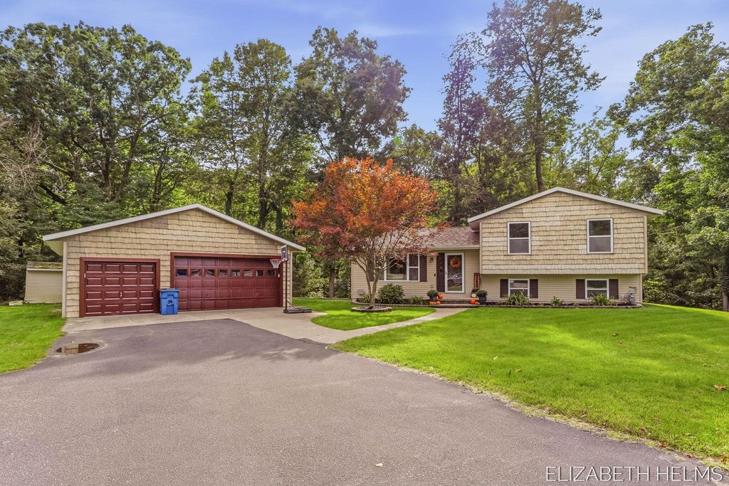 104 Glenn Street, Allegan