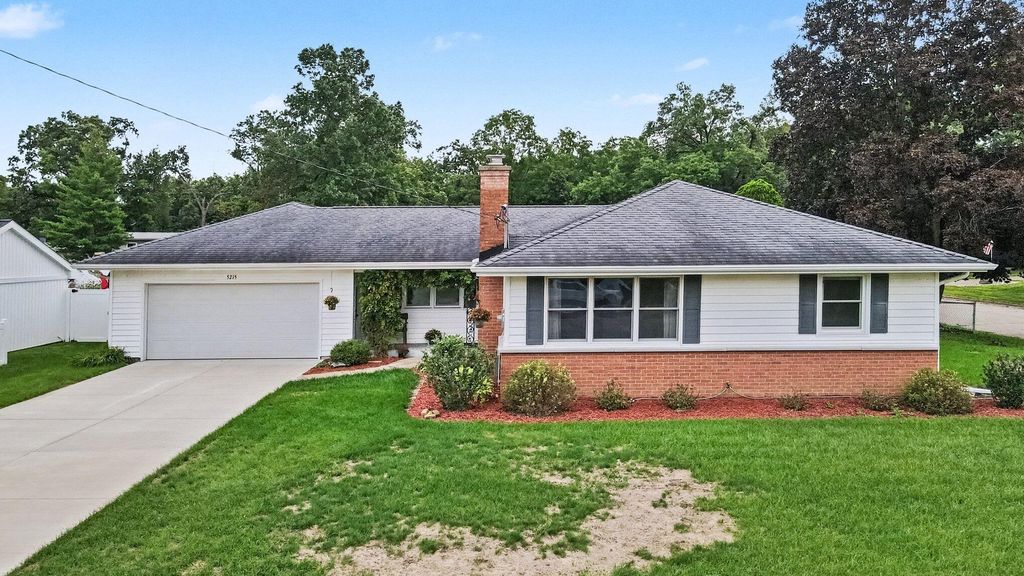 5215 Grosse Pointe Street, Portage