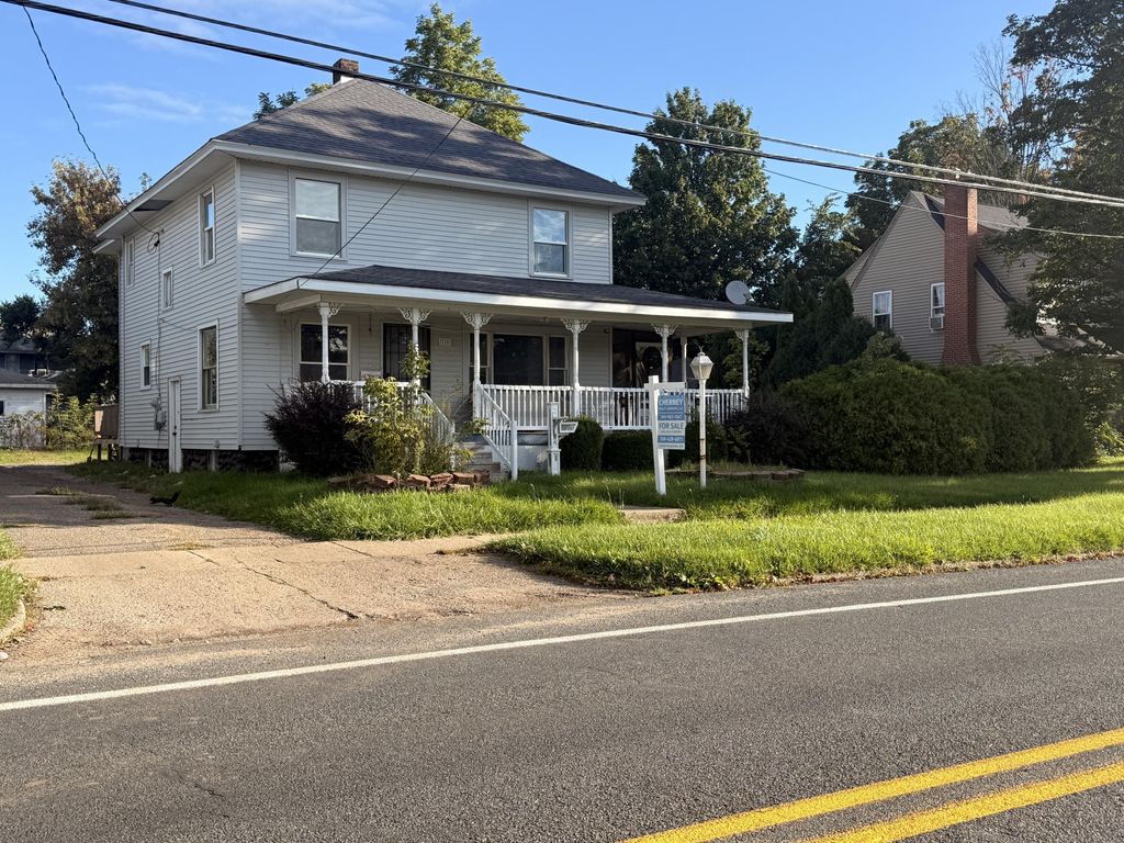 116 W Territorial Road, Battle Creek