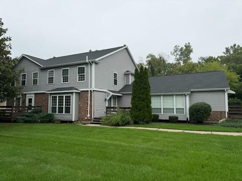 2319 Quail Run Drive Unit: 26, Kalamazoo