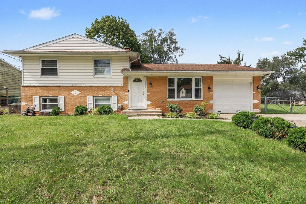 5836 Meredith Street, Portage