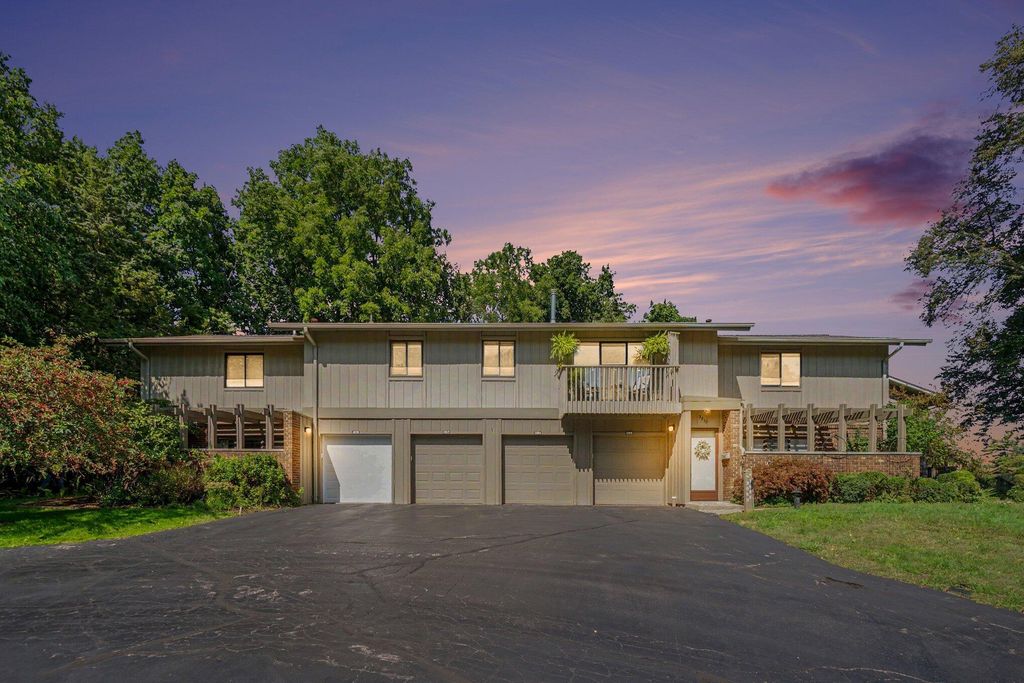 3872 Greenleaf Circle, Kalamazoo