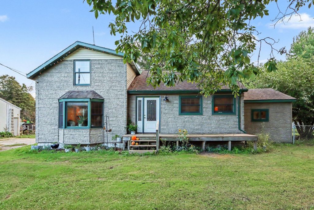 26233 County Road 687, Bangor