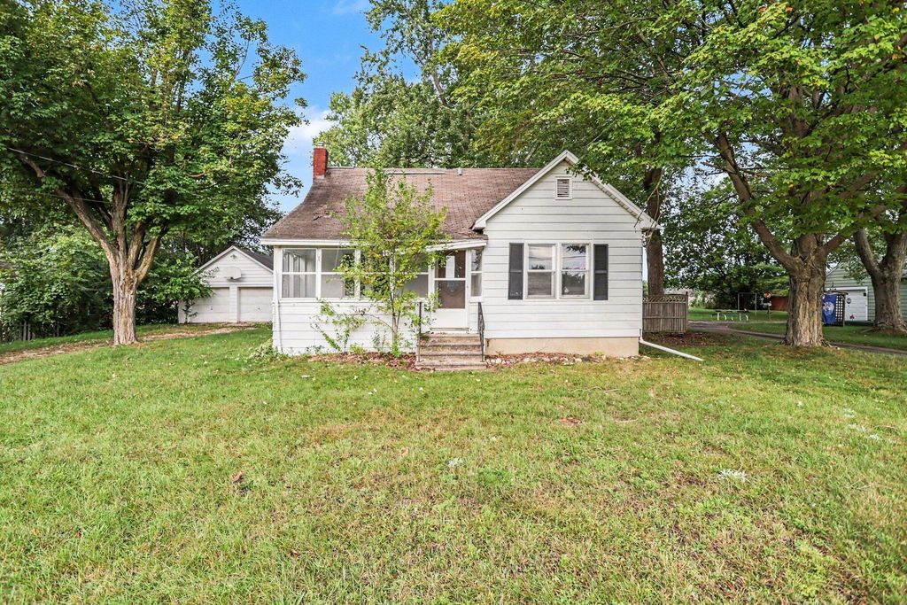 7902 Lovers Lane, Portage