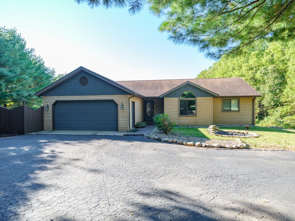 29455 58th Avenue, Paw Paw