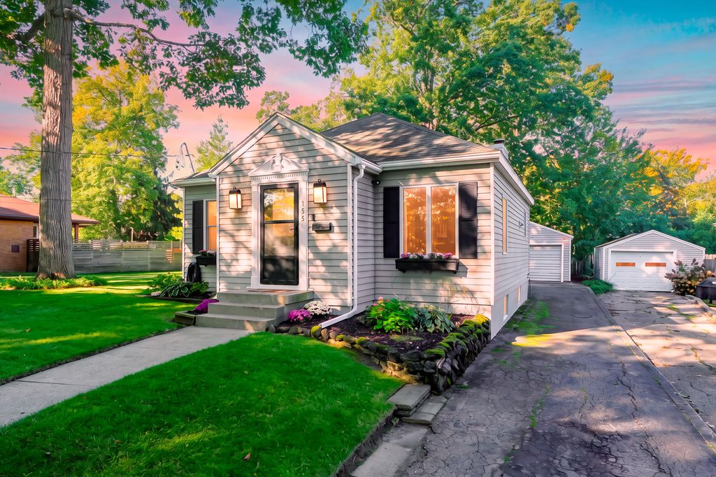 155 Holmdene Boulevard Ne, Grand Rapids