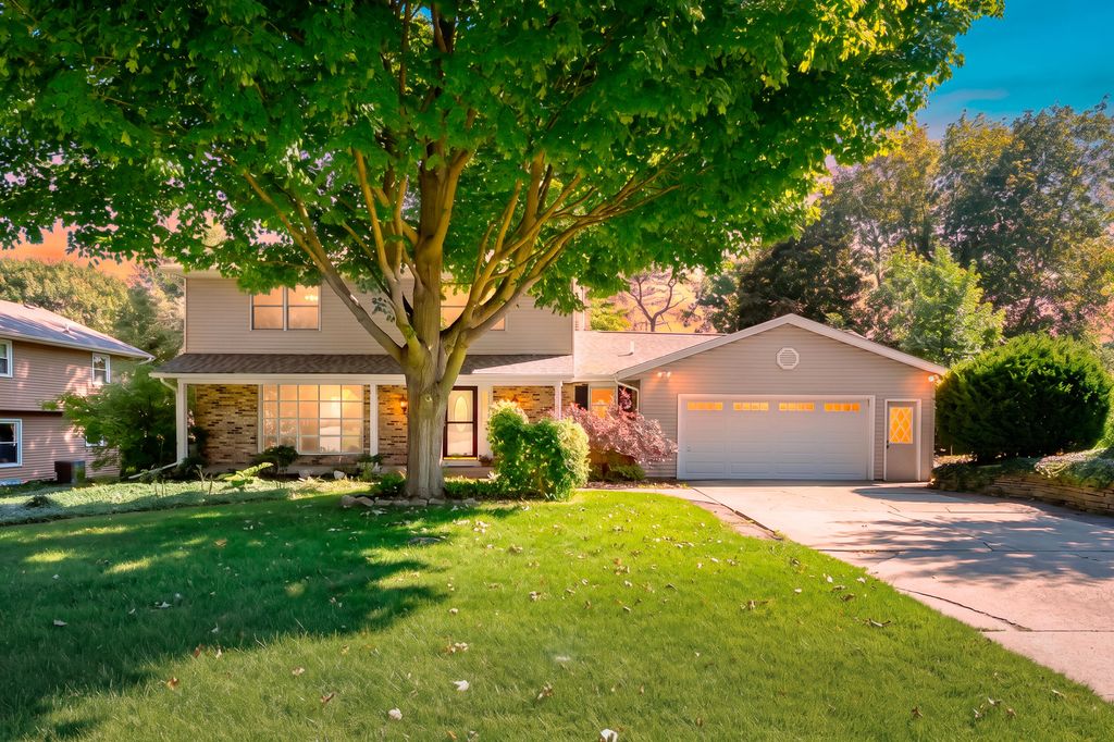 6573 Isabelle Street, Portage
